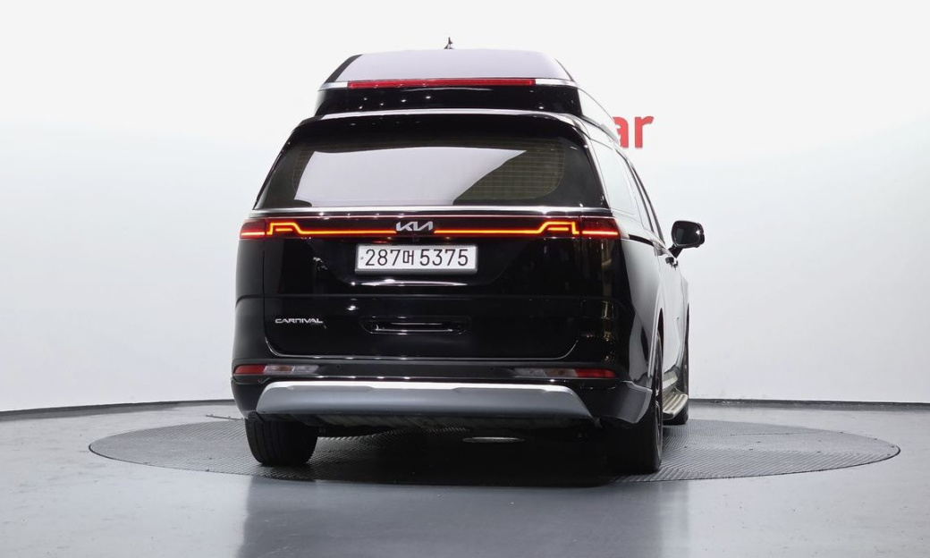 Kia Carnival 7-Seater Hi-Limousine, 2022