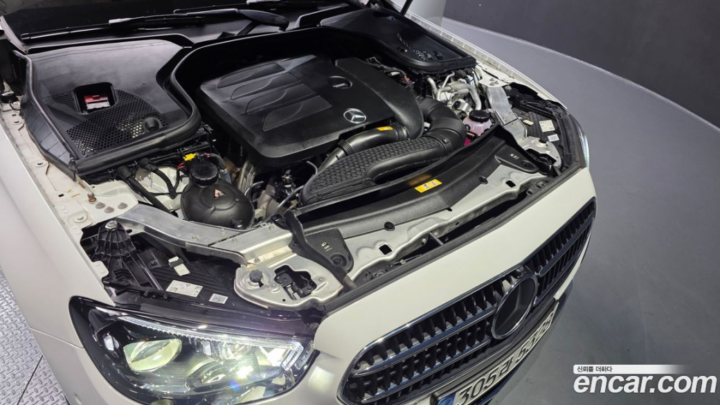 Mercedes-Benz E-Class E350 4MATIC Avantgarde, 2022