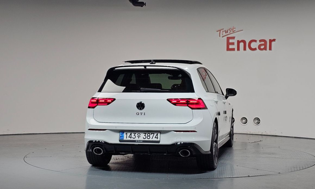 Volkswagen Golf 2.0 GTI, 2024