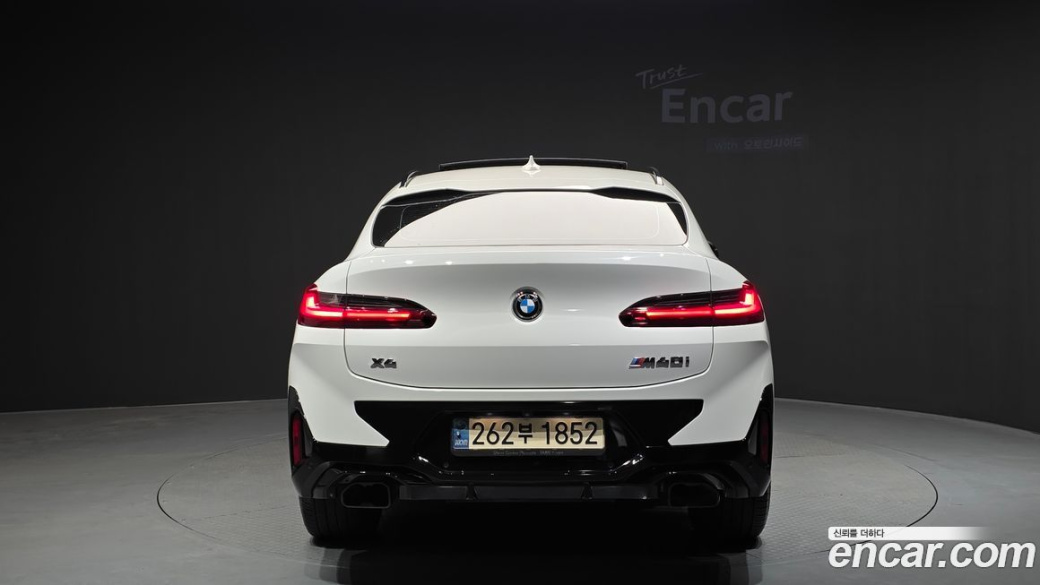 BMW X4 xDrive M40i, 2022