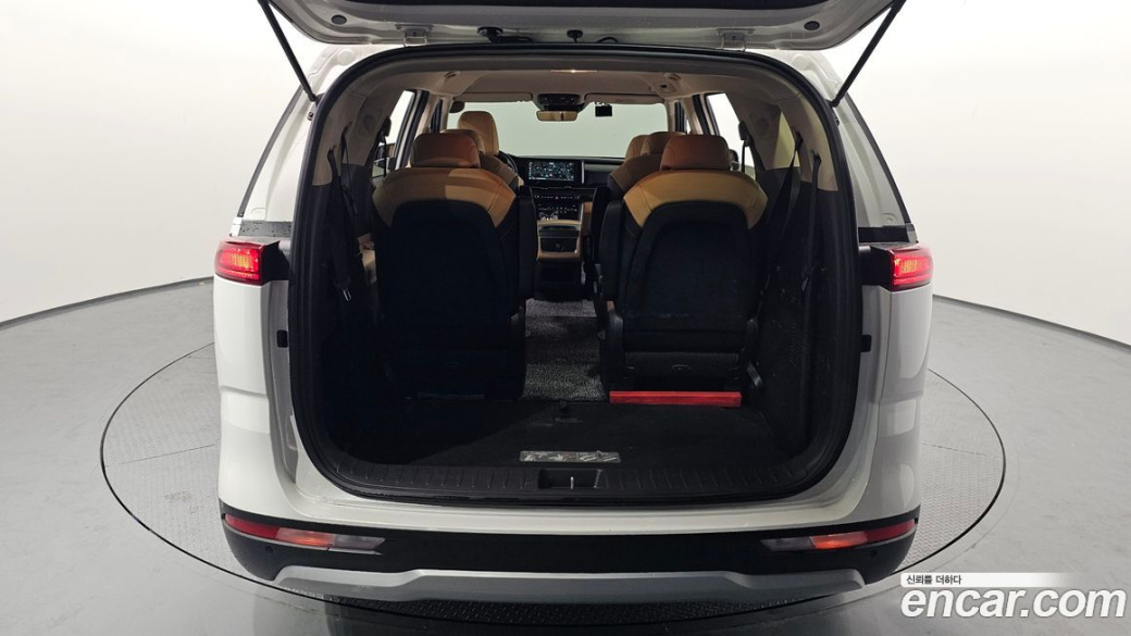 Kia Carnival 9-Seater Prestige, 2023