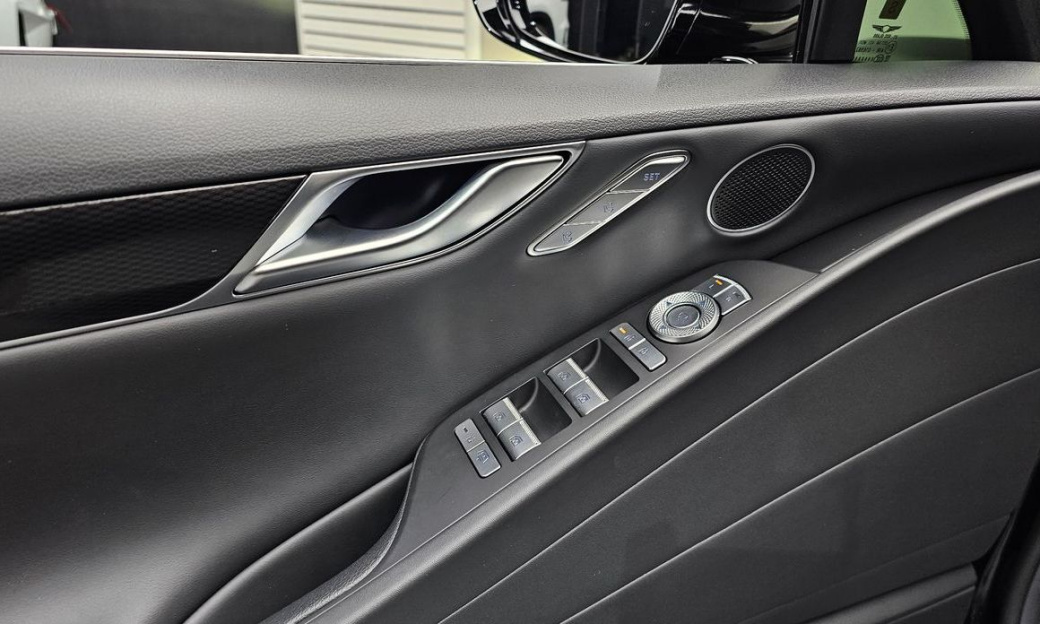 Genesis G80 Gasoline 2.5 Turbo AWD, 2025