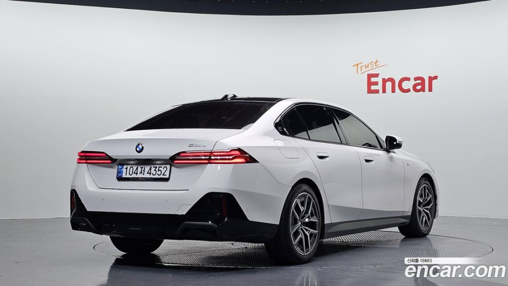 BMW 5-Series 523d M Sport, 2024