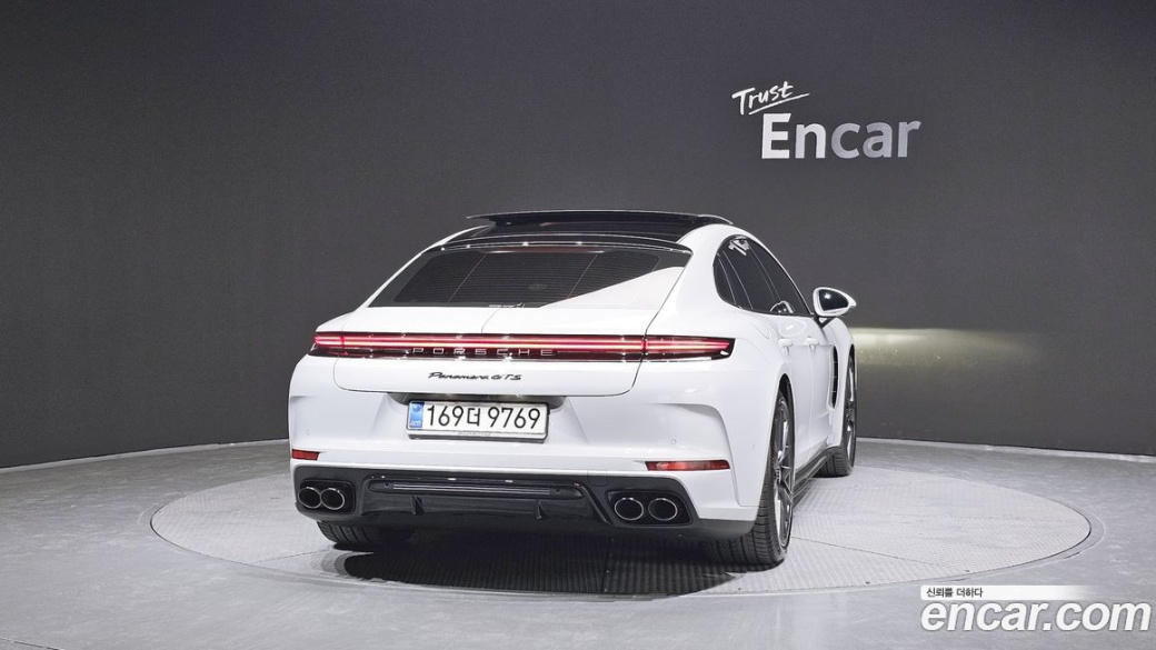 Porsche Panamera 4.0 GTS, 2025