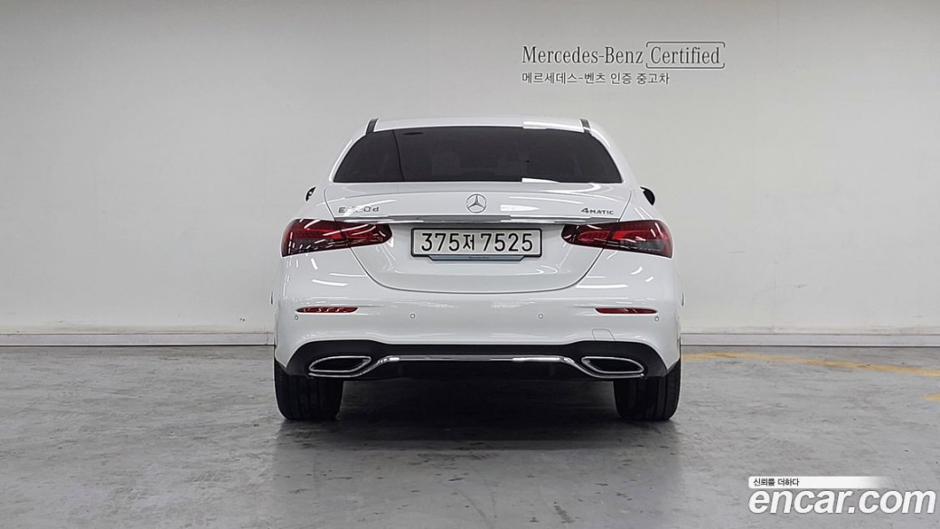 Mercedes-Benz E-Class E220d 4MATIC AMG Line, 2023