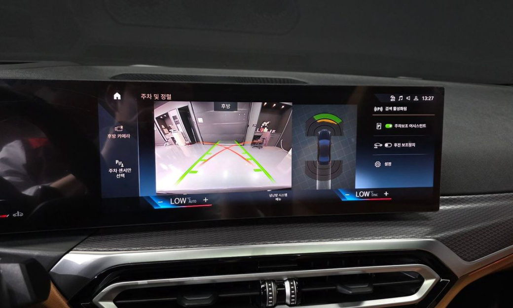 BMW 3-Series 320i M Sport, 2024
