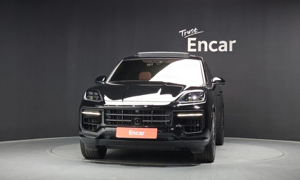 Porsche Cayenne 3.0, 2024