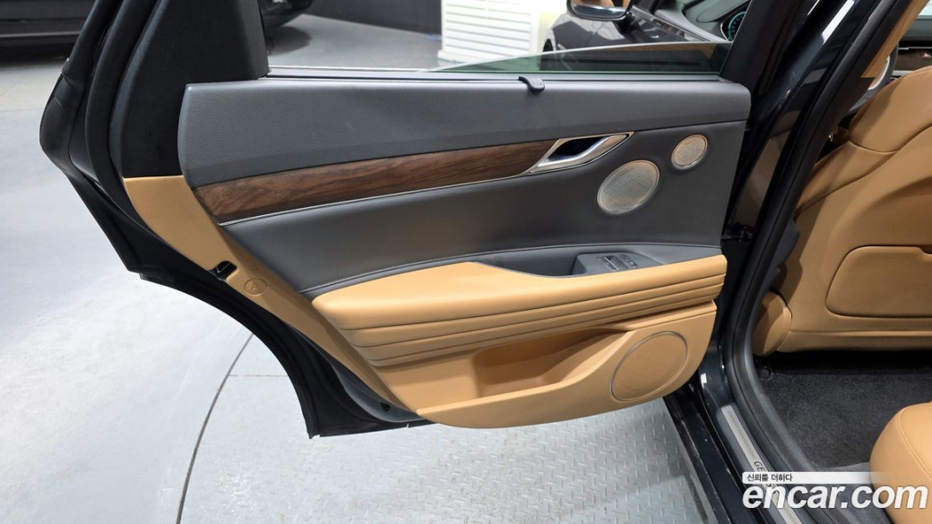 Genesis G80 Gasoline 2.5 Turbo AWD, 2024