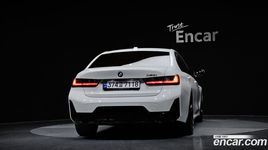 BMW 3-Series 320i M Sport, 2024