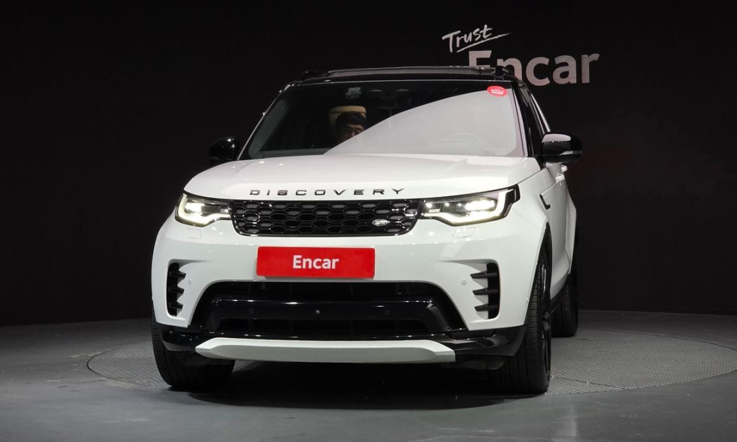 Land Rover Discovery D300 Dynamic HSE, 2024