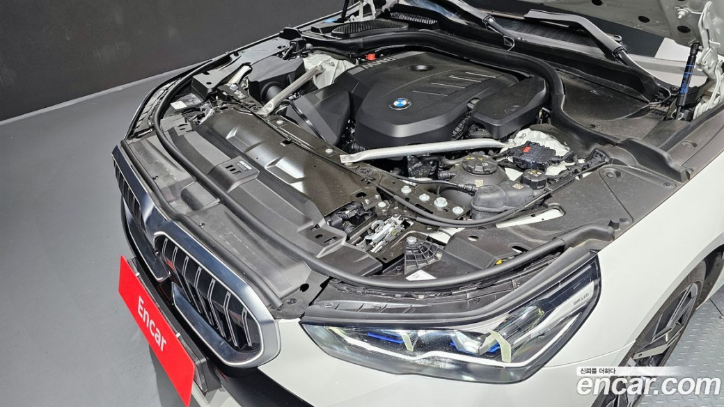 BMW 5-Series 530i xDrive M Sport, 2024