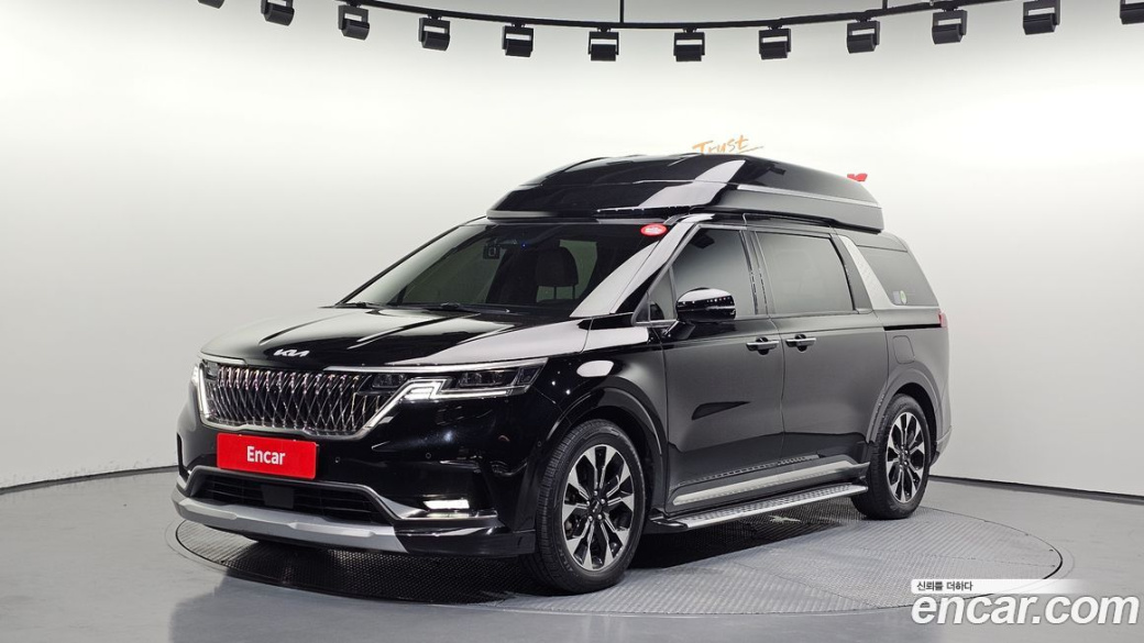 Kia Carnival 9-Seater Hi-Limousine, 2023