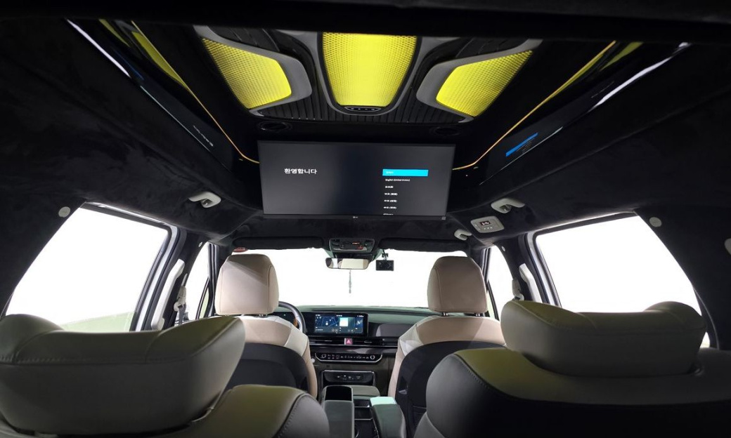 Kia Carnival 9-Seater Hi Limousine (Special Vehicle), 2025