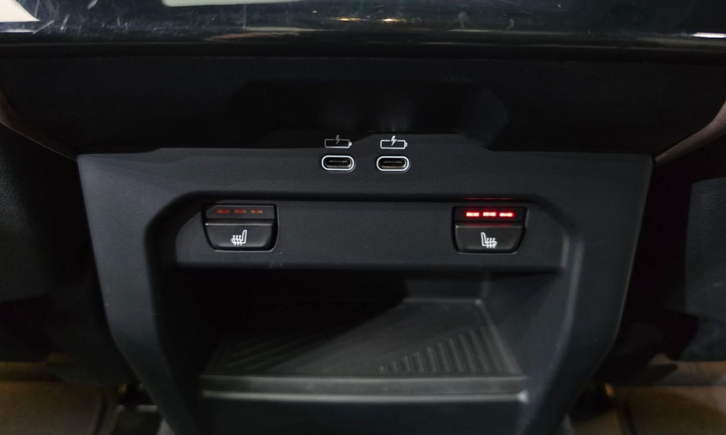 BMW 5-Series 520i, 2024