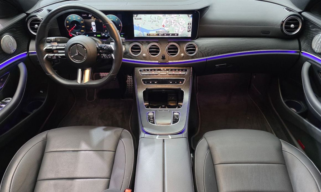 Mercedes-Benz E-Class E220d 4MATIC AMG Line, 2022