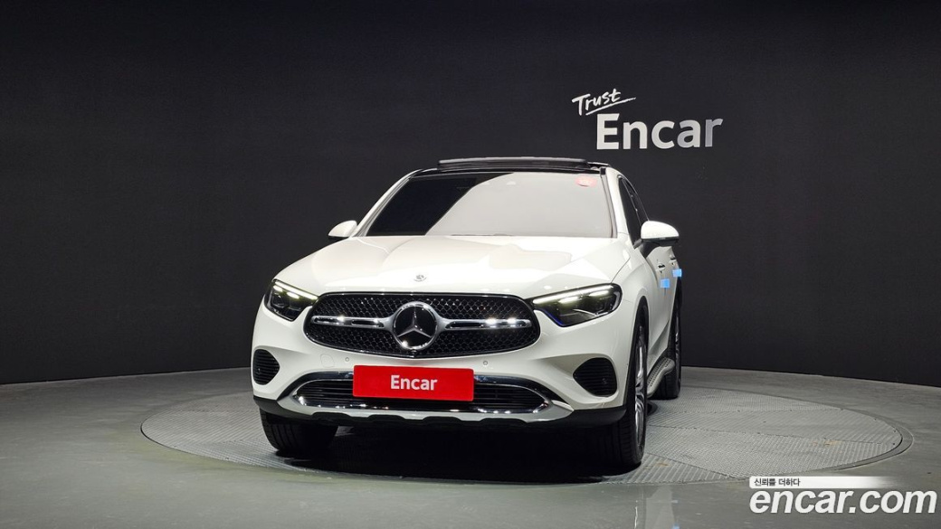 Mercedes-Benz GLC-Class GLC300 4MATIC Avnatgarde Coupe, 2025