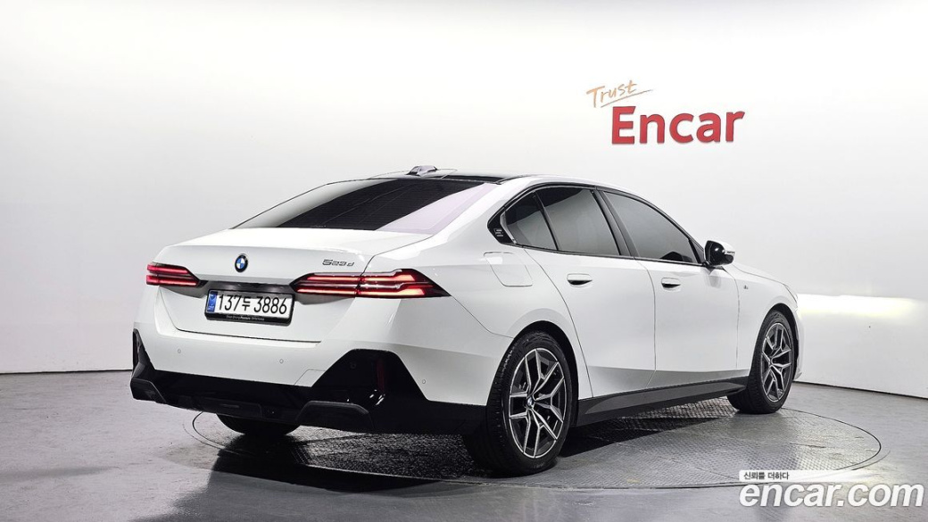 BMW 5-Series 523d M Sport, 2025