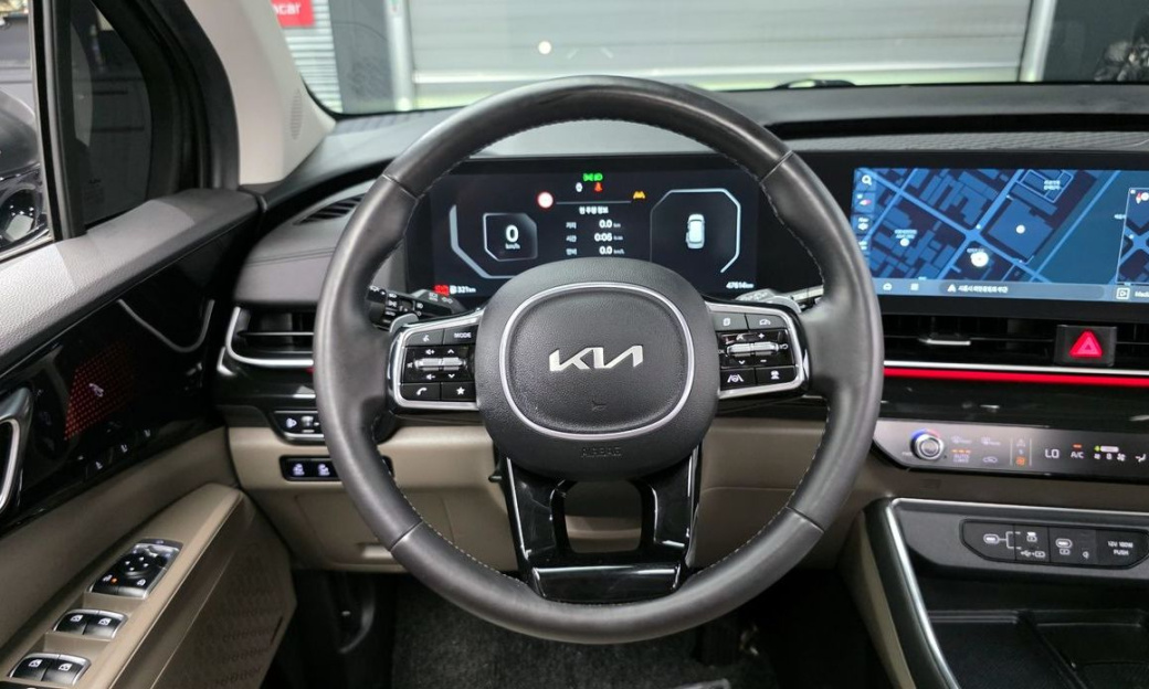 Kia Carnival 9-Seater Gravity, 2024