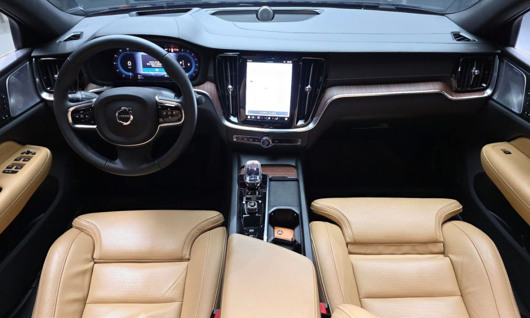 Volvo S60 B5 Ultimate Bright, 2024