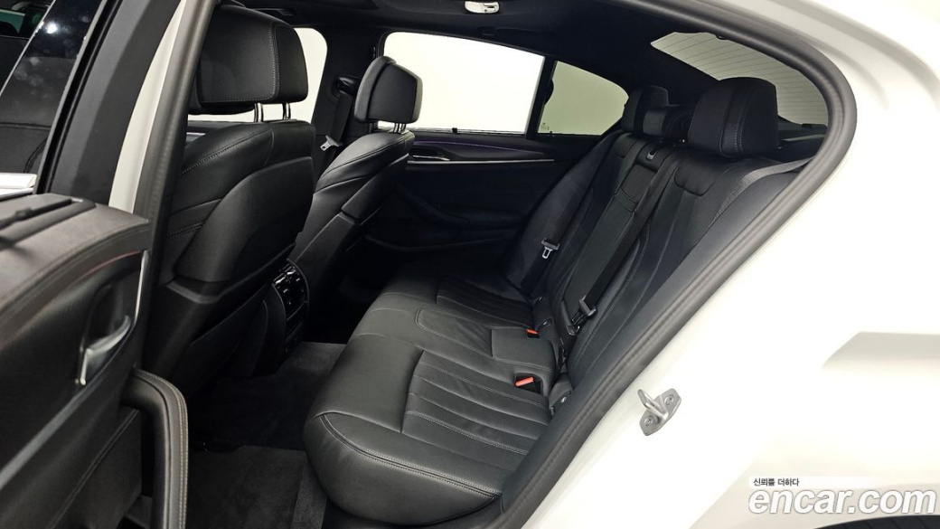 BMW 5-Series 520i M Sport, 2023