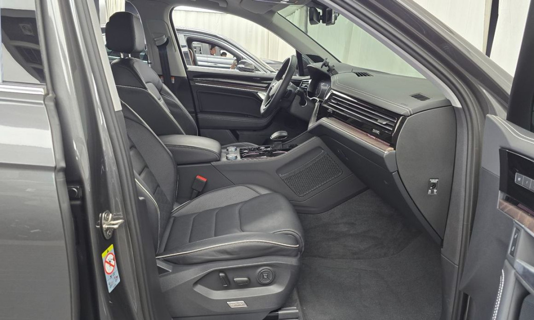 Volkswagen Touareg 3.0 TDI Prestige, 2024