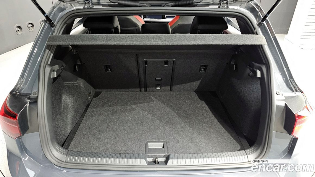 Volkswagen Golf 2.0 GTI, 2024