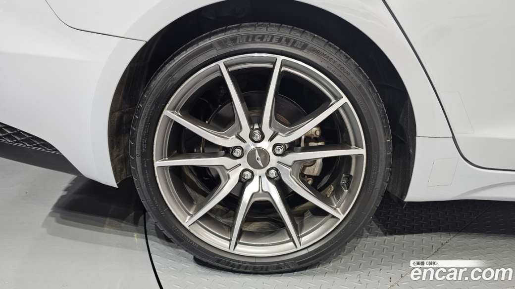 Genesis G70 Gasoline 2.0T 2WD, 2021