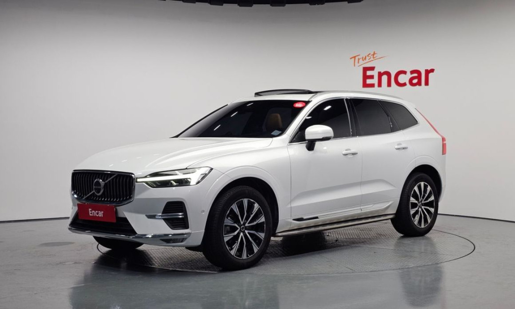 Volvo XC60 B5 Ultra Bright, 2025