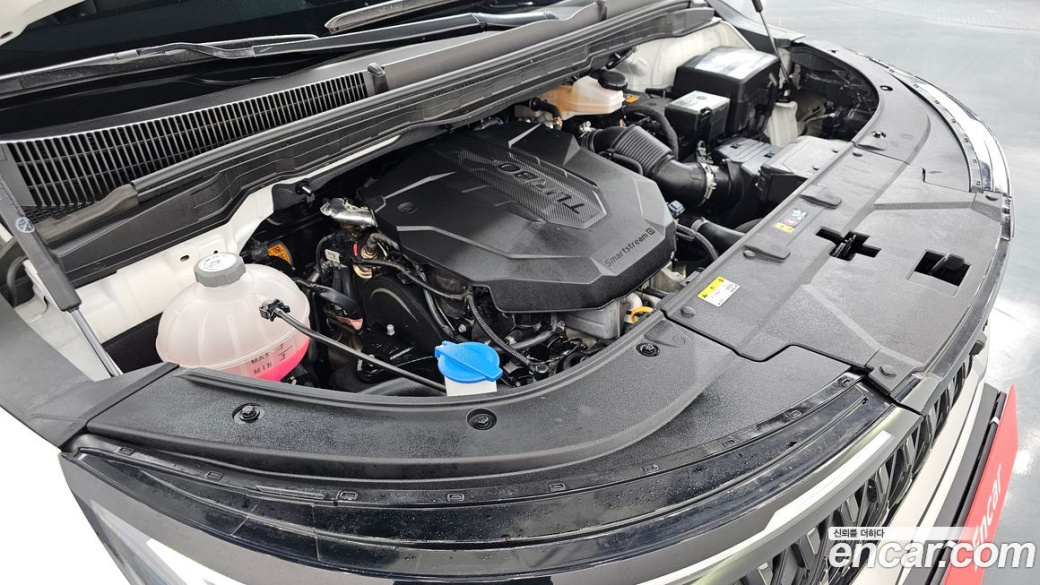 Kia Carnival 9-Seater Signature, 2025