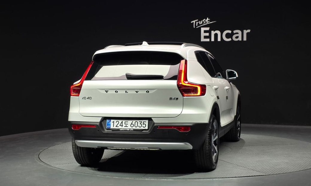 Volvo XC40 B4 Ultra Bright, 2026