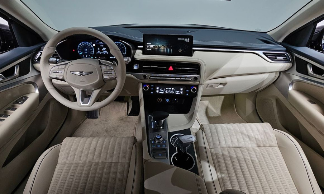 Genesis G70 Gasoline 2.5T 4WD, 2025