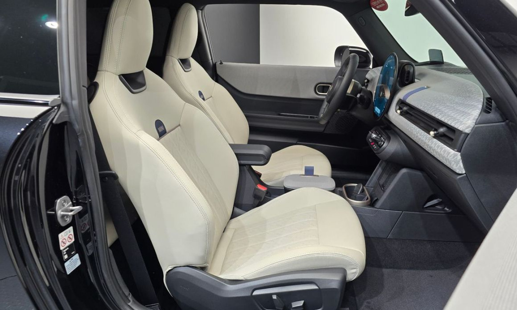 Mini Cooper Favoured, 2025