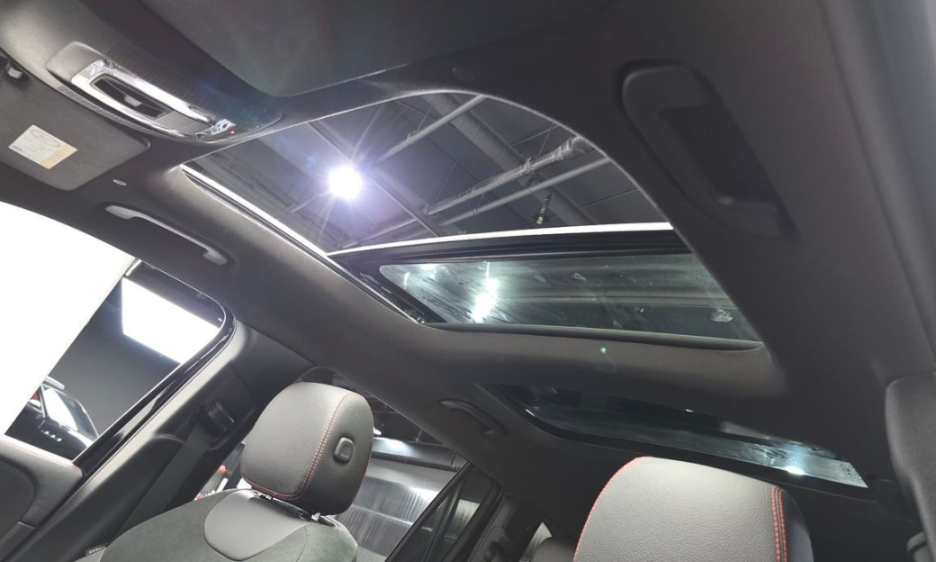 Mercedes-Benz GLB-Class GLB250 4MATIC, 2023