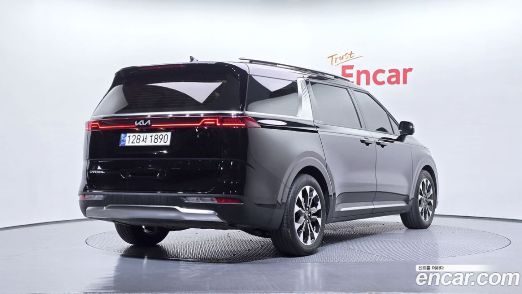 Kia Carnival 9-Seater Signature, 2023