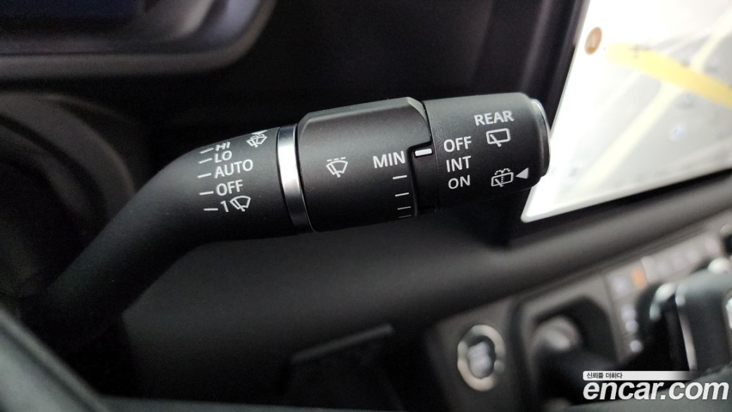 Land Rover Defender 110 D250 X-Dynamic SE, 2025