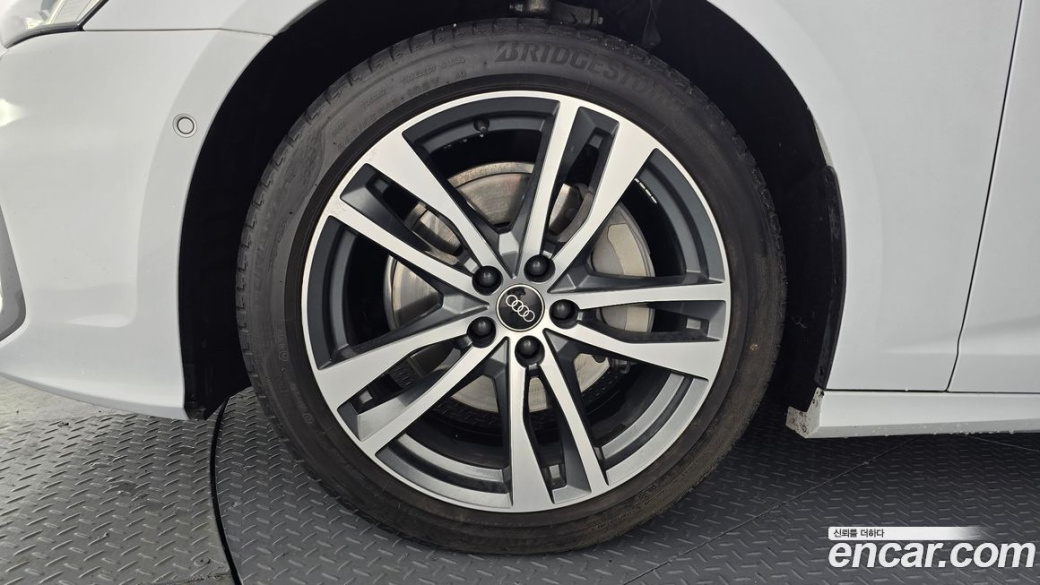 Audi A6 45 TFSI Quattro Premium, 2022