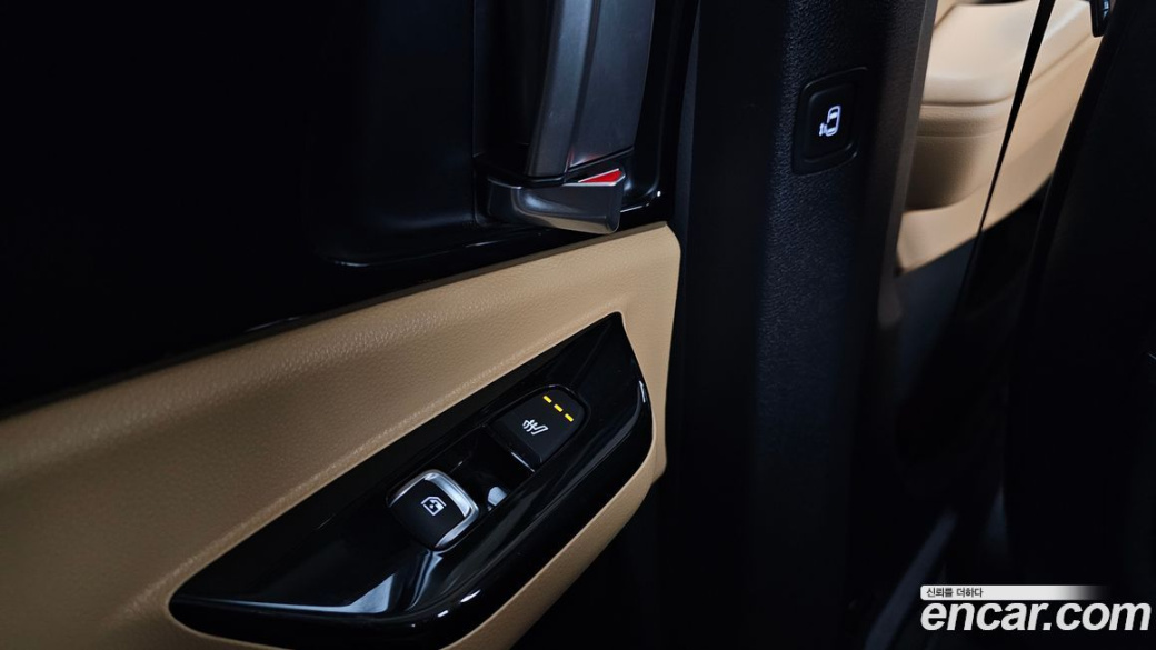 Kia Carnival 11-Seater Noblesse, 2023