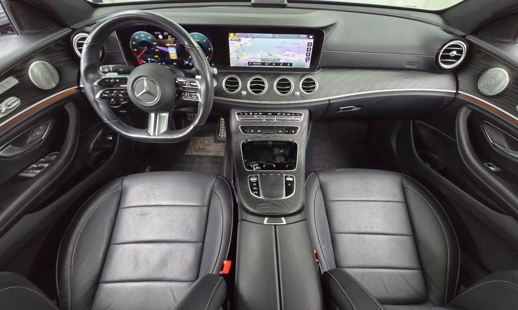 Mercedes-Benz E-Class E220d 4MATIC AMG Line, 2022
