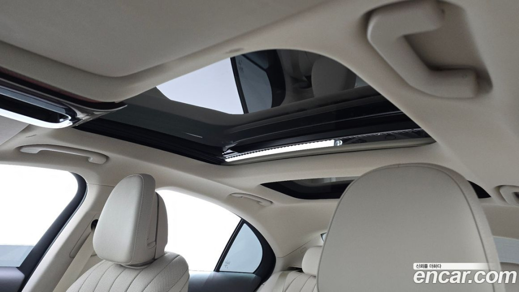 Mercedes-Benz E-Class E300 4MATIC Exclusive, 2024