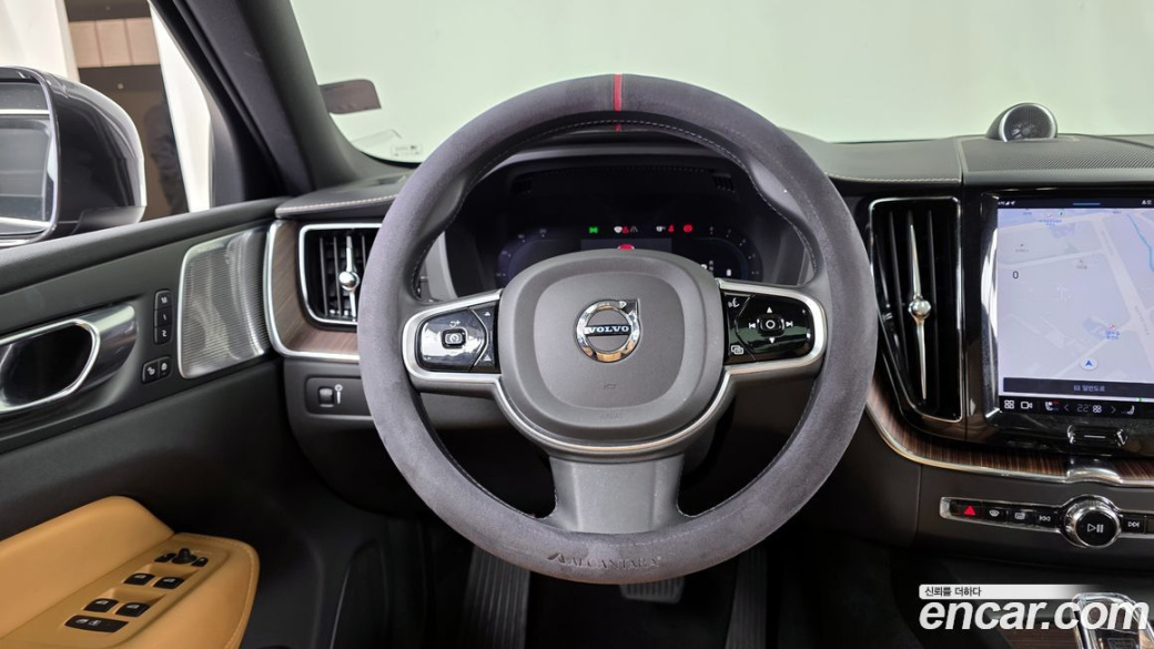 Volvo XC60 B6 Inscirtion, 2022