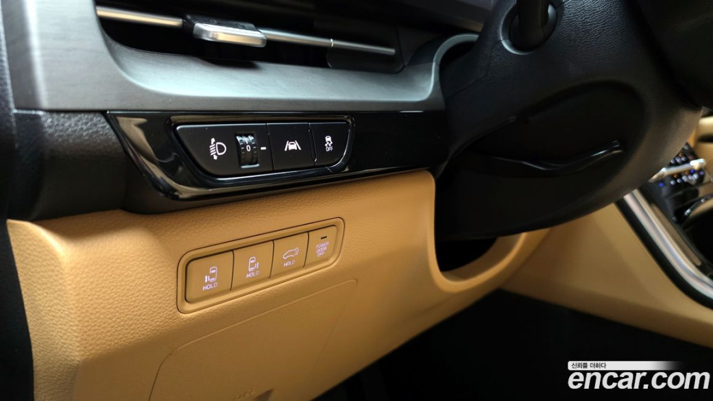 Kia Carnival 9-Seater Signature, 2023