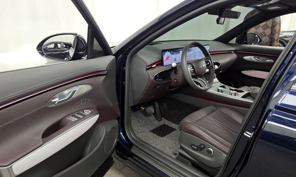 Genesis GV70 2.5T Gasoline AWD, 2025