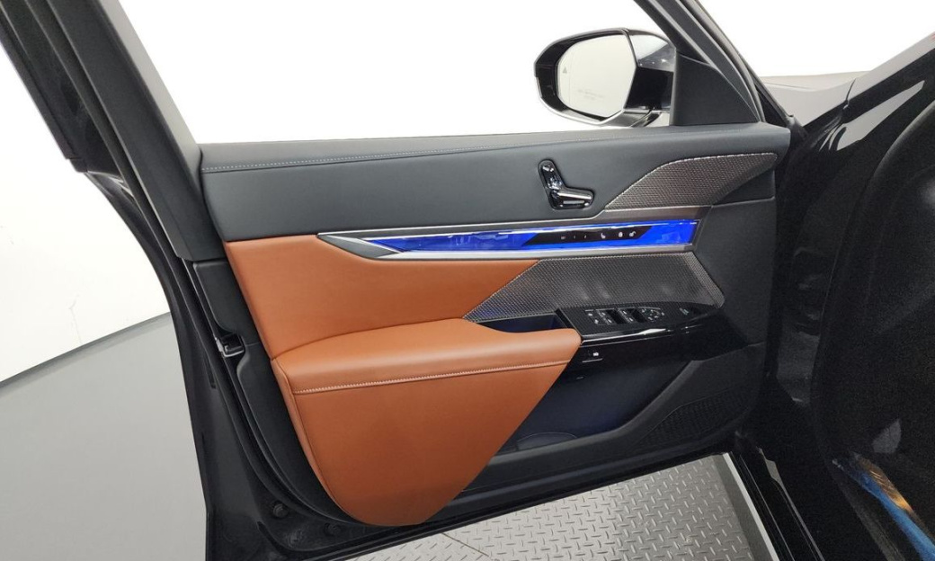 BMW 7-Series 740i xDrive M Sport, 2025