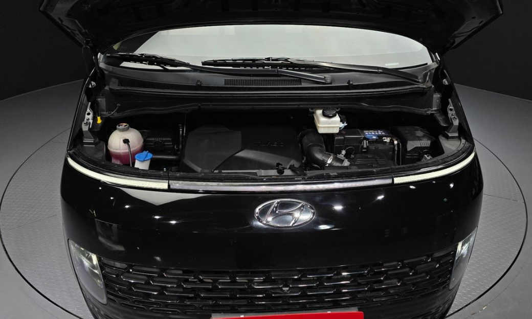Hyundai Staria Tourer 9-Seater, 2022