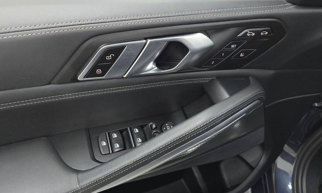 BMW X6 xDrive40i M Sport, 2022