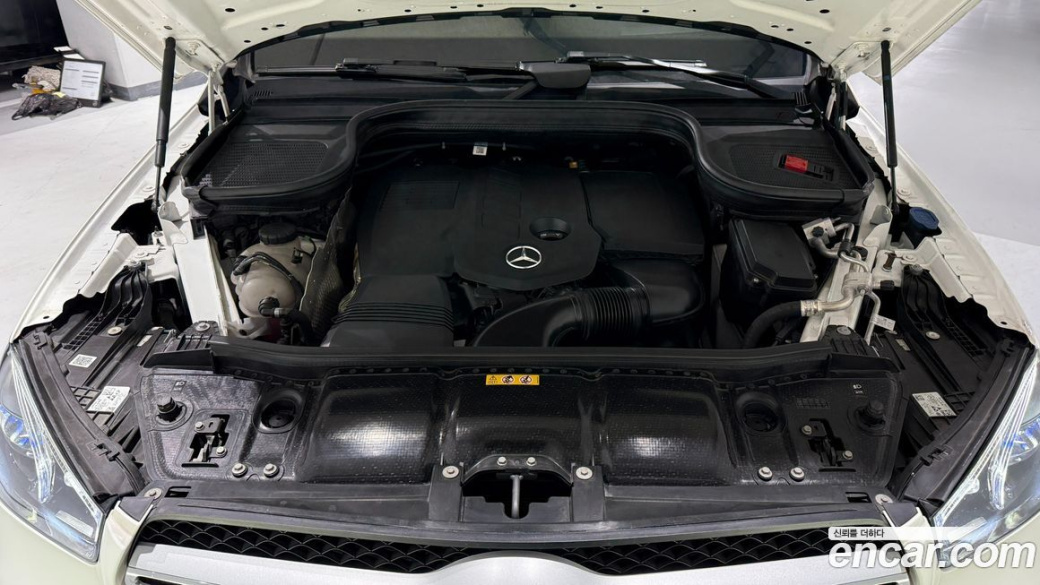 Mercedes-Benz GLE-Class GLE300d 4MATIC, 2023