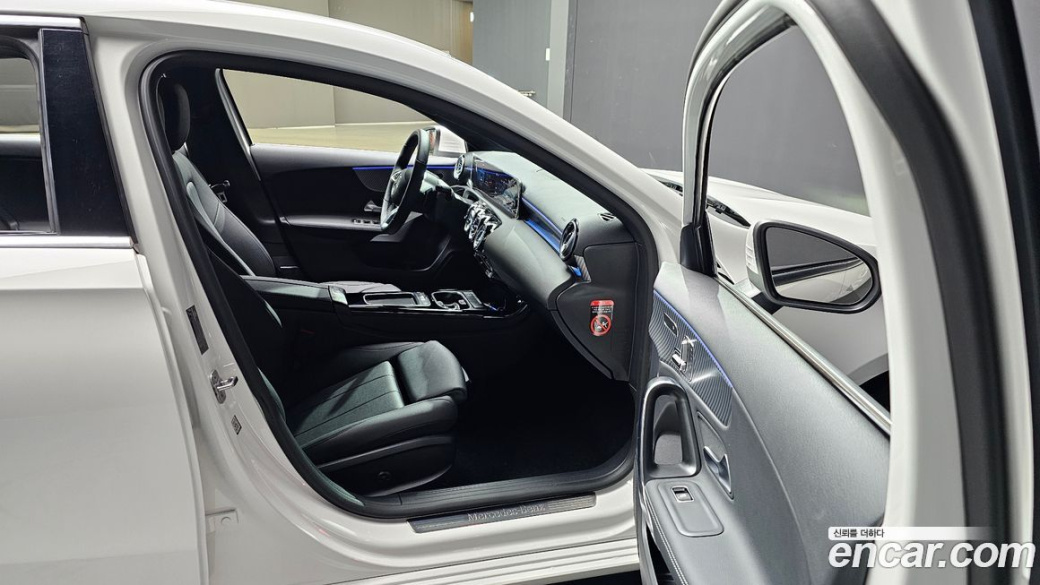 Mercedes-Benz A-Class A220 Hatchback, 2025
