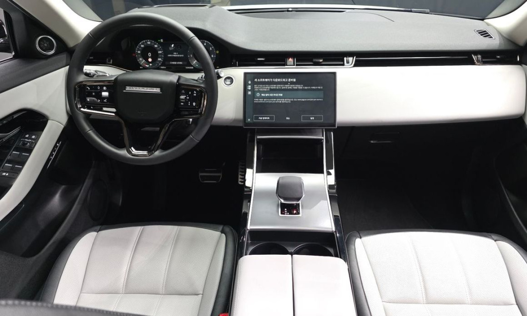Land Rover Range Rover Evoque P250 Dynamic SE, 2025