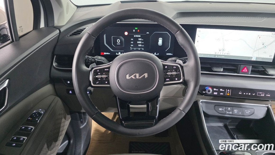 Kia Carnival 7-Seater Outdoor, 2024