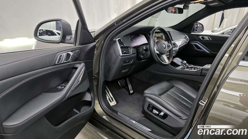 BMW X6 xDrive40i M Sport, 2022